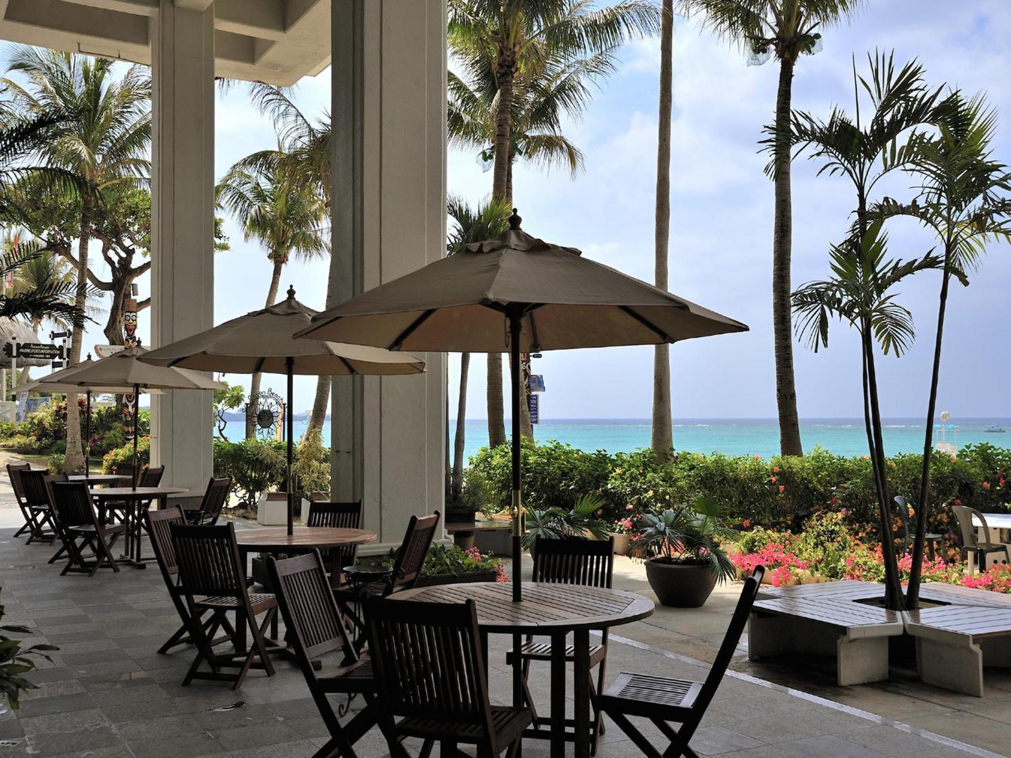 The Moon Beach Museum Resort Onna Exterior photo